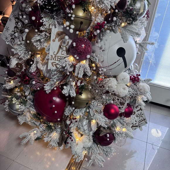 Christmas white metal jingle bell ornament decor 16in x 12in - Picture 10 of 11